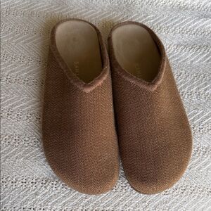 Rothy’s Men’s Brown Slip-On Slippers